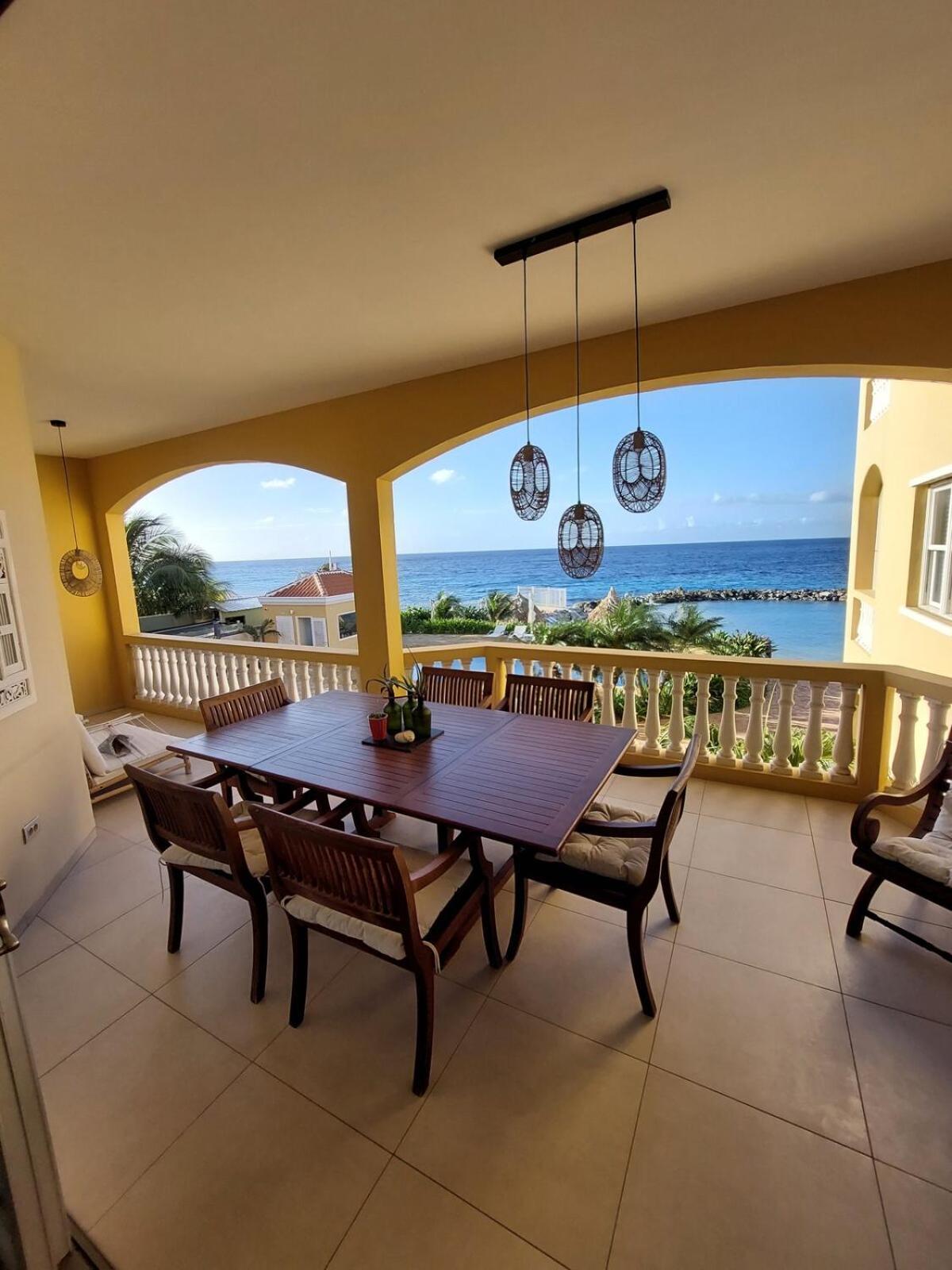 Apartment Beach House The Strand Willemstad