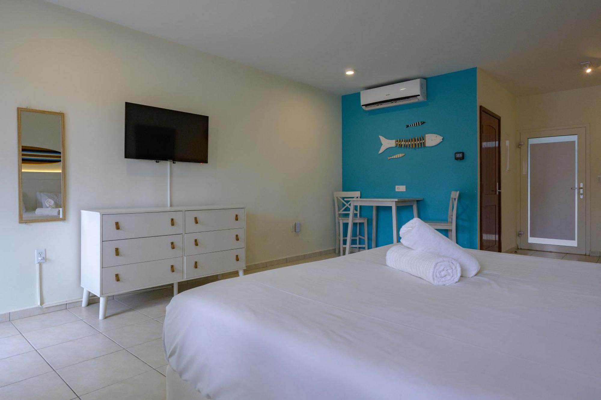 Merakii Seaview Escape Curacao