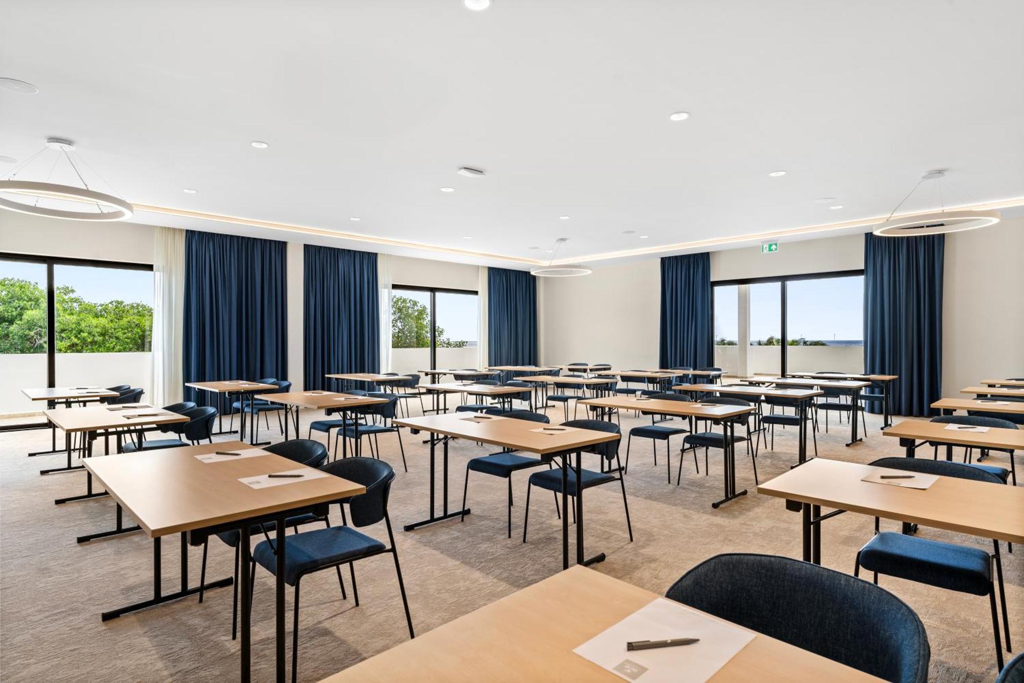 Resort The Rif At Mangrove Corendon Curacao All-inclusive, Curio By Hilton