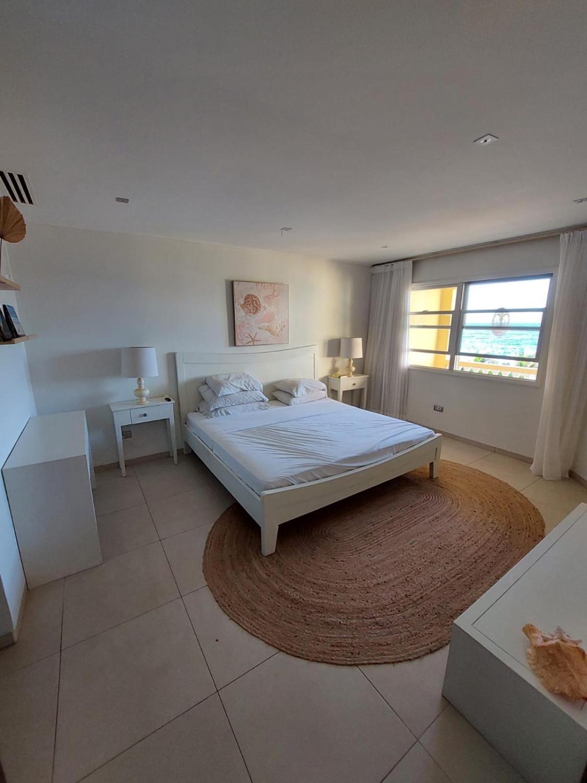 Beach House The Strand Apartment *