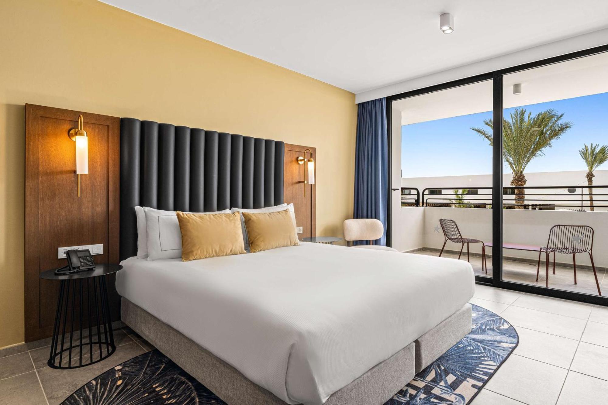 The Rif At Mangrove Corendon Curacao All-inclusive, Curio By Hilton