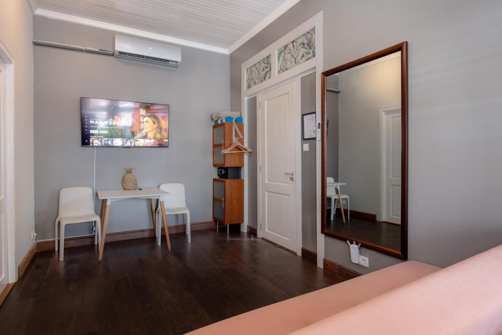 Amalie & Curiel Hotel 4*