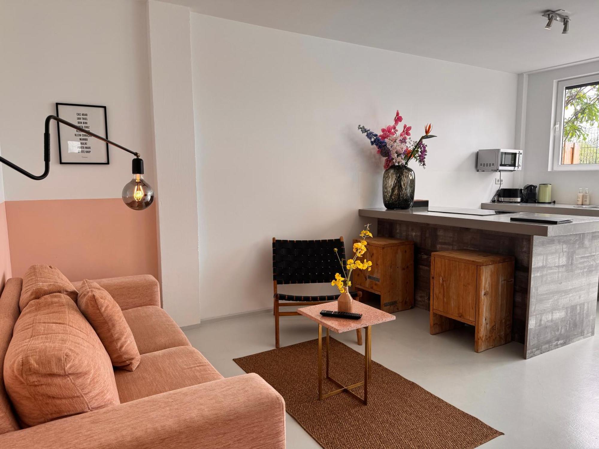 Boutique & Jt Curacao Bed & Breakfast