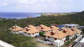 Westhill Bungalows&diving 3*