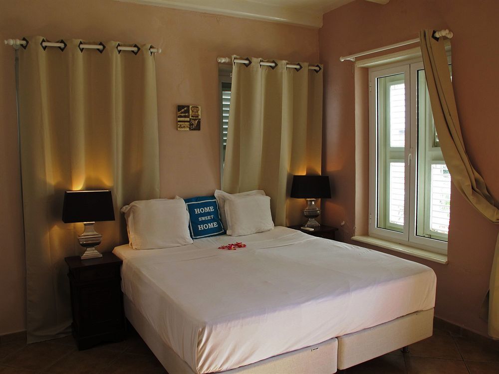 Hotel Scuba & 4*