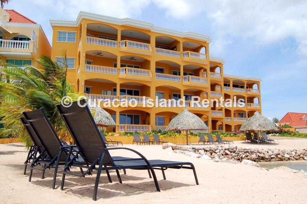 Apartment The Strand Luxury Condominiums