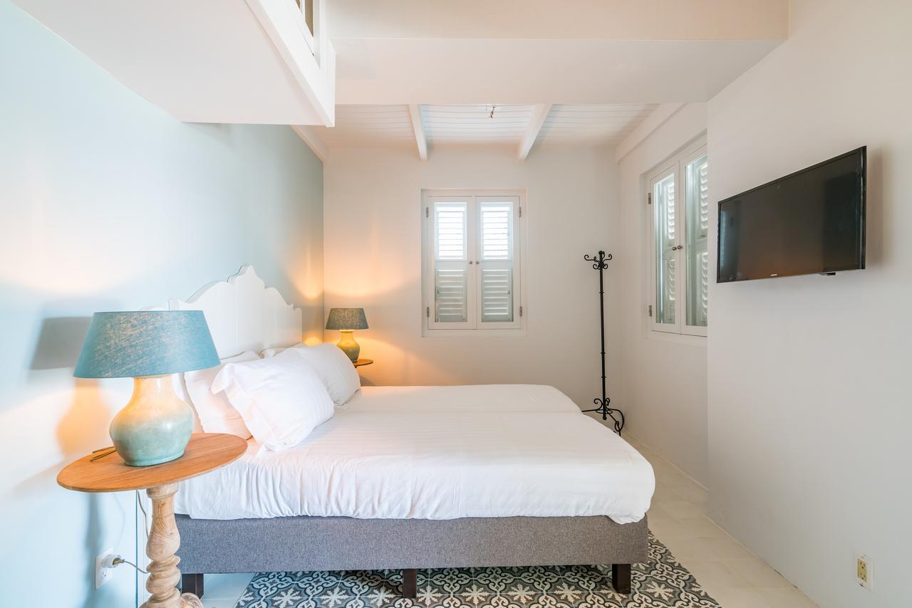 Sirena Bay Estate Villa Willemstad