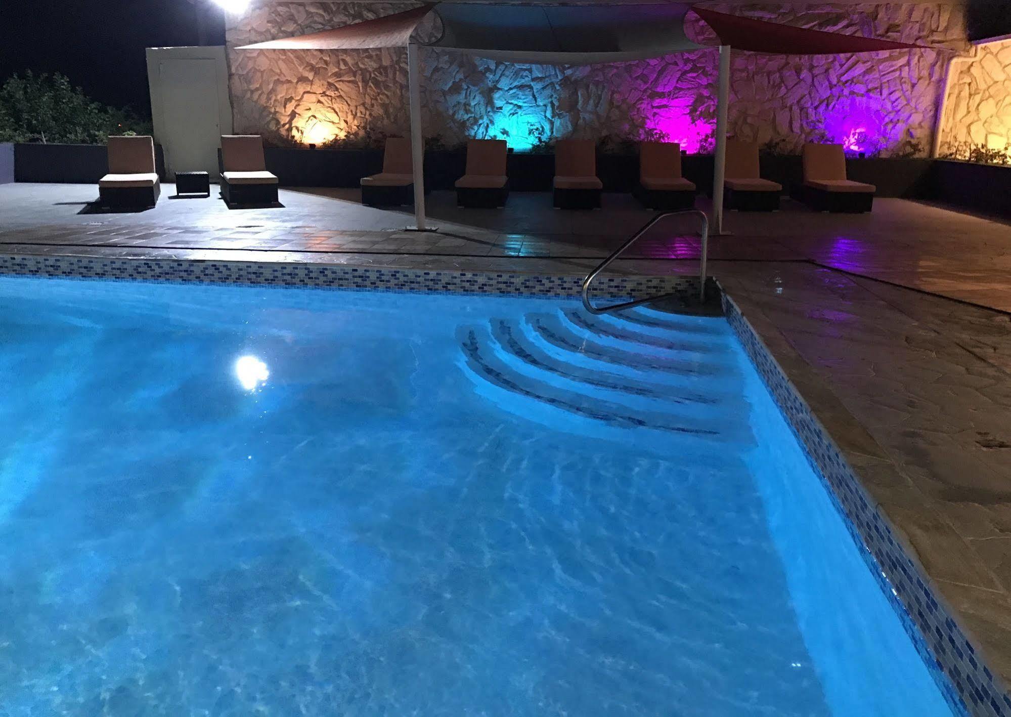 Hotel Curacao Airport
