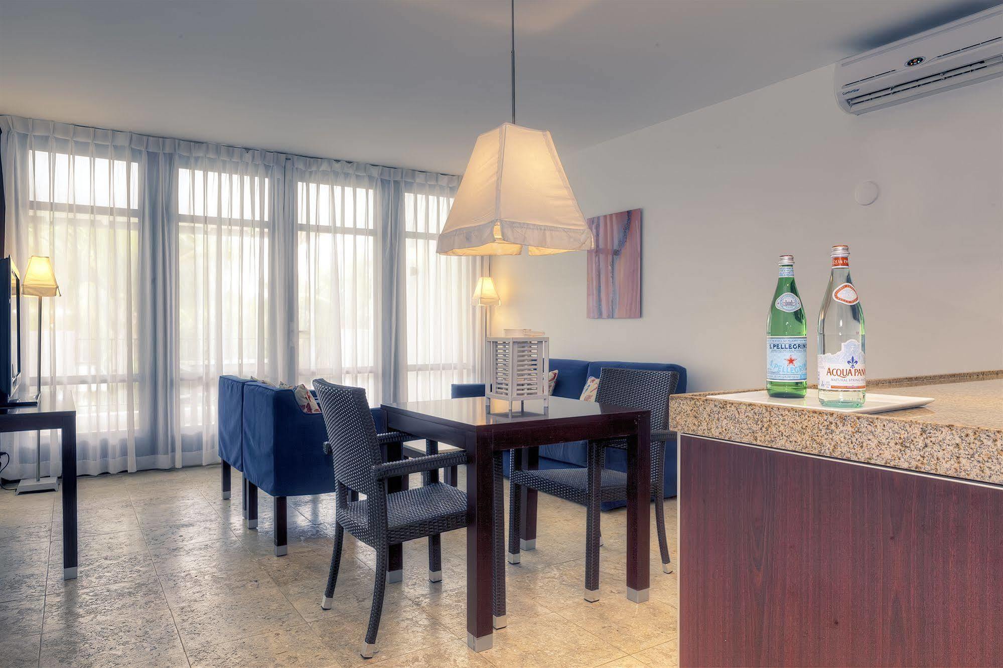 Floris - & Club - Adults Only 4* Piscadera Bay