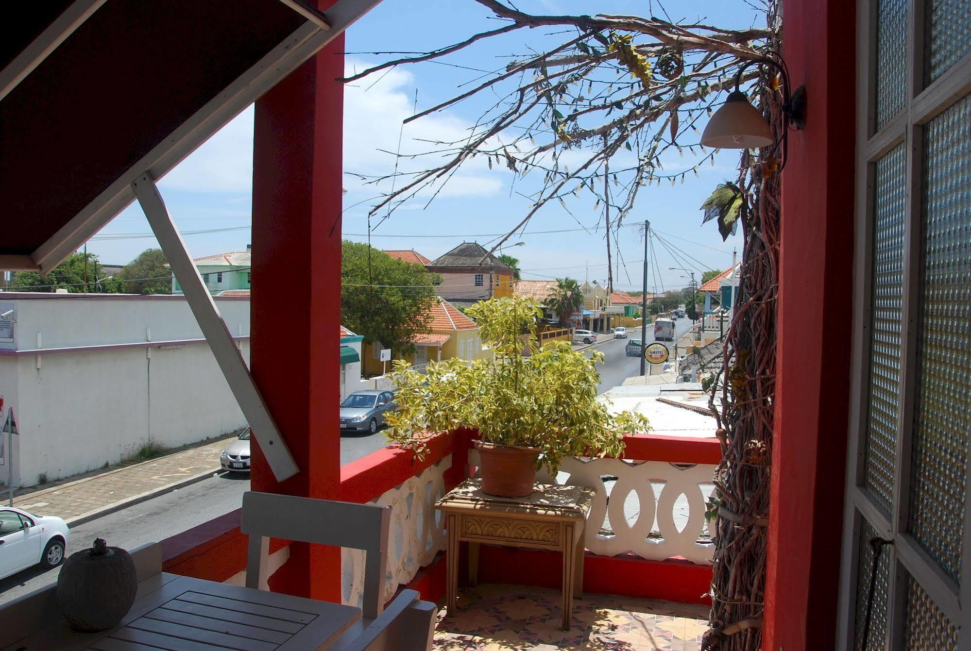 Apolonia Boutique Curacao * Willemstad