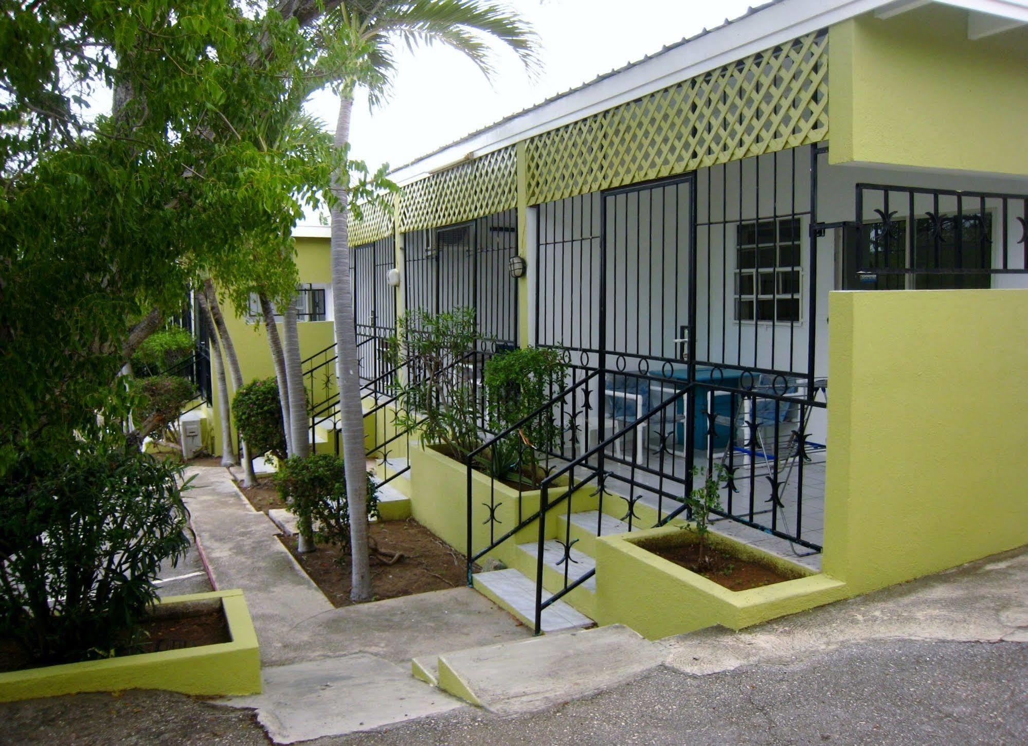 Alablanca Residents
