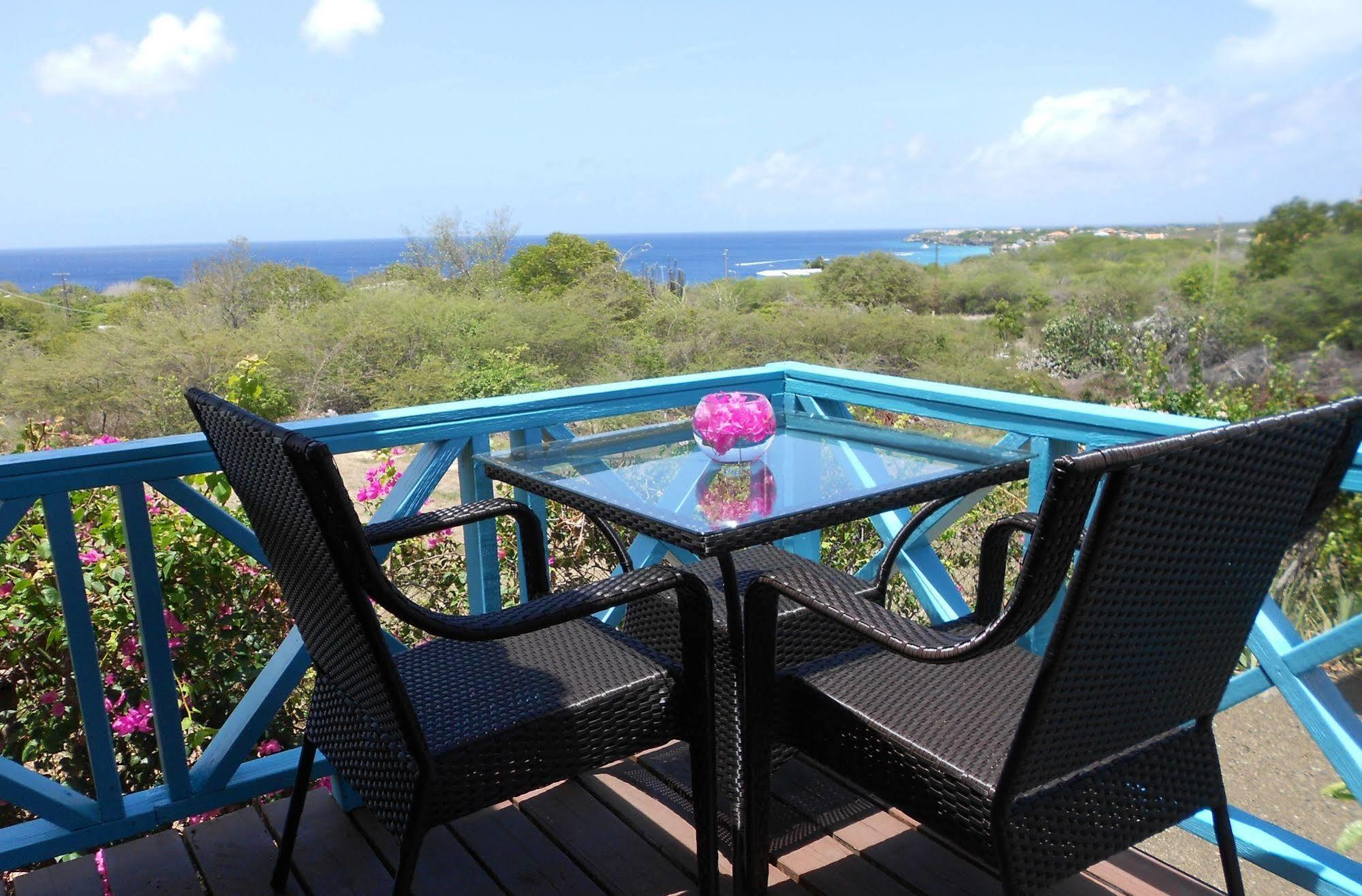 Westhill Bungalows&diving