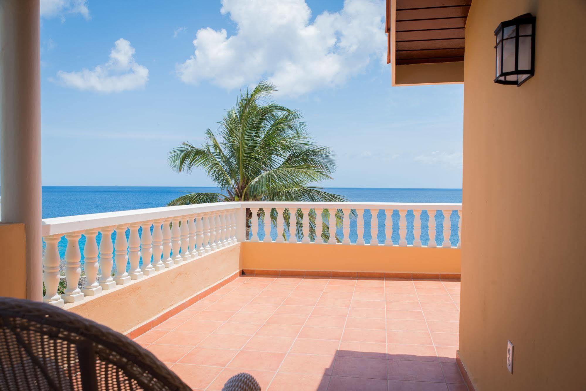 Villa Lagun Blou Dive And Beach Resort Lagun