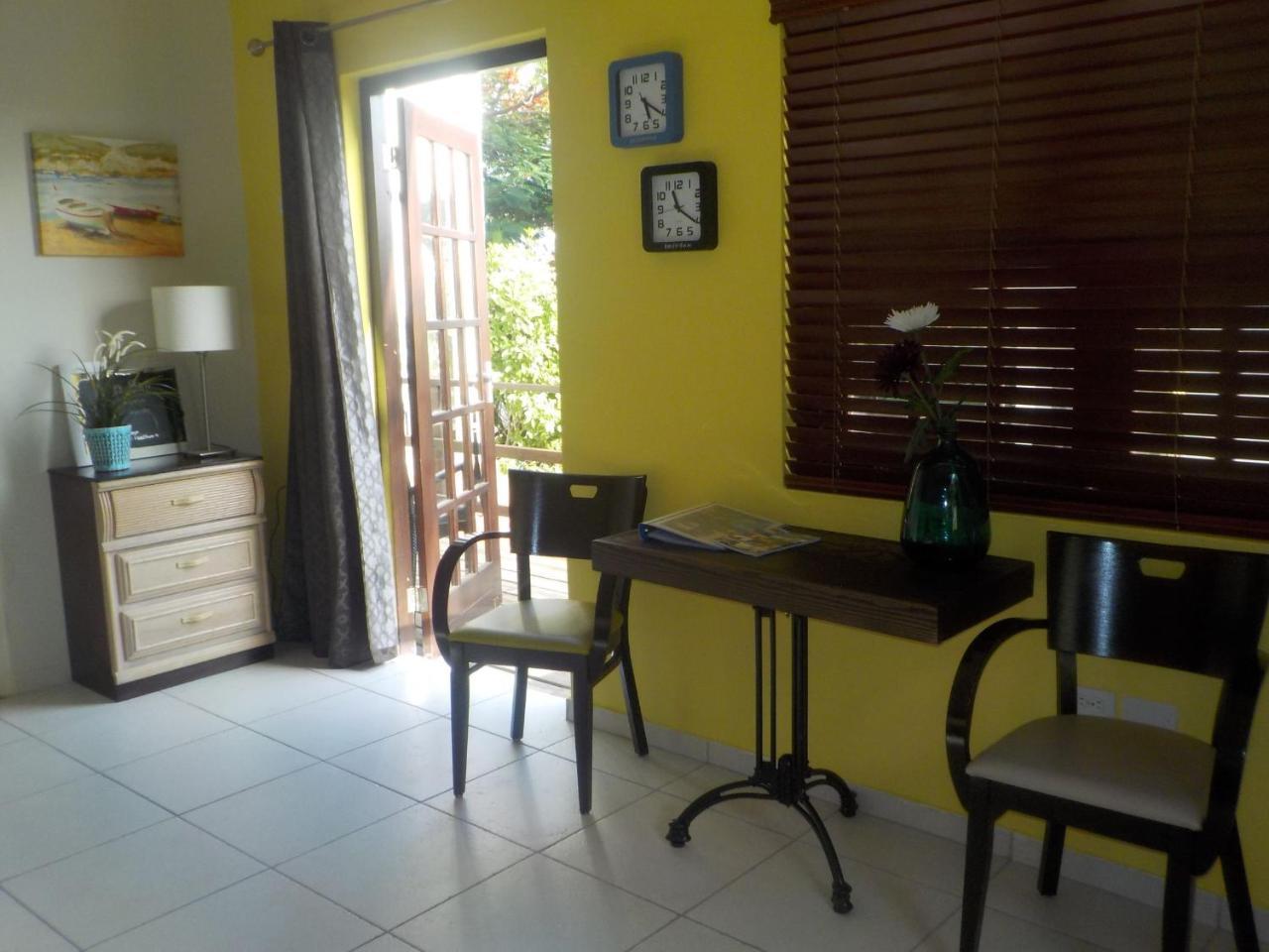 Hemels Curacao *