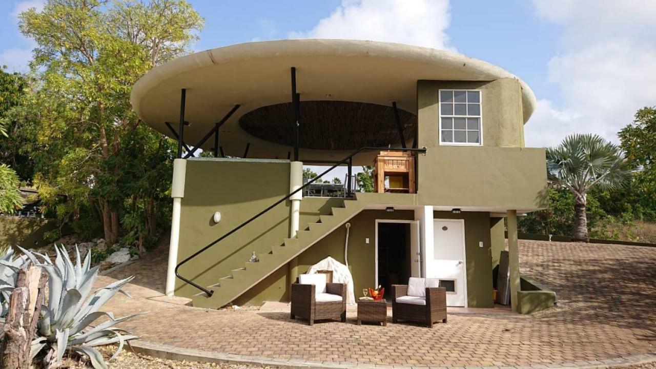 Bed & Breakfast Casa Leona Willemstad