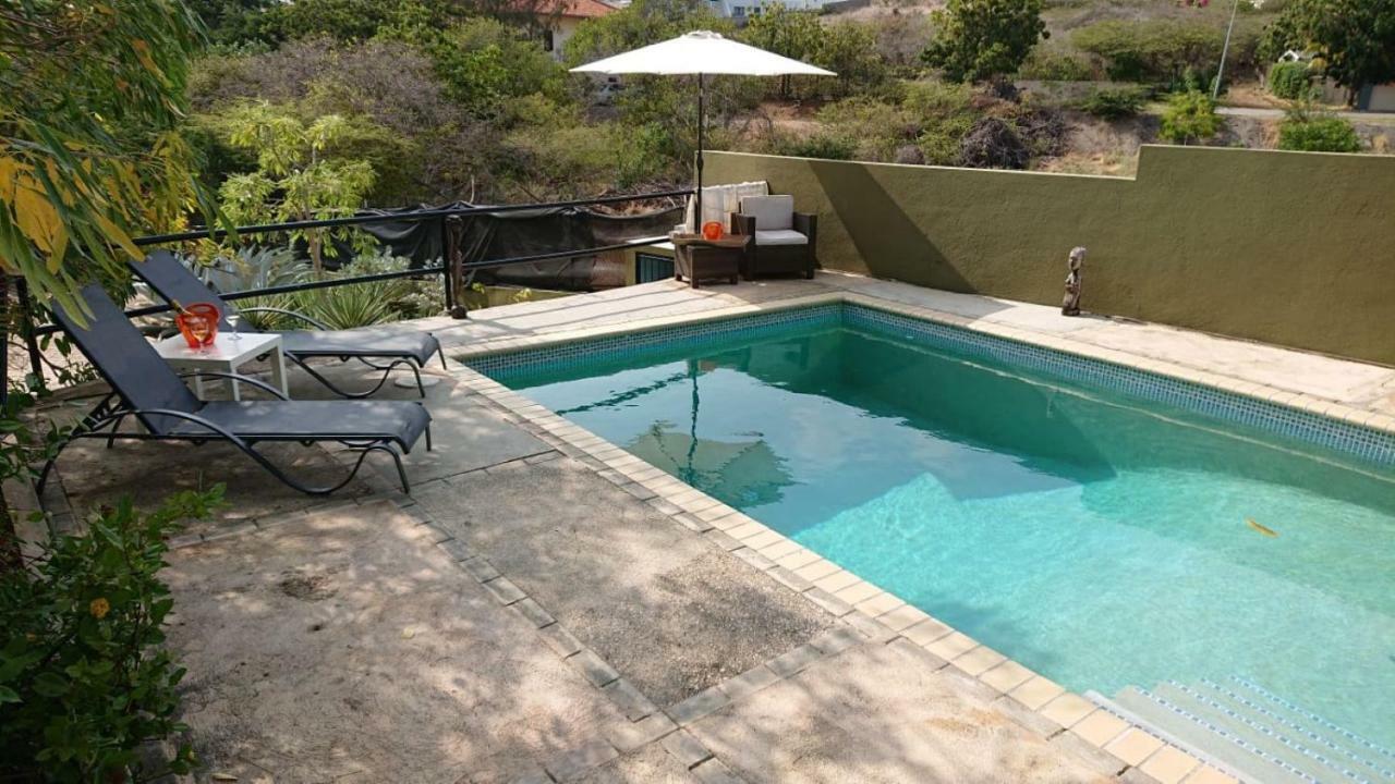 Casa Leona Bed & Breakfast Willemstad
