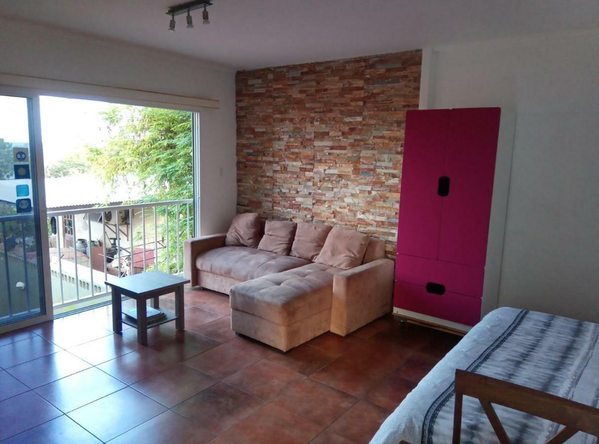 Studios & House With Beautiful Beach Front View Apartment