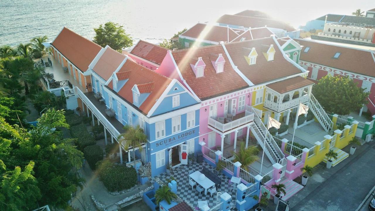 Scuba & Hotel