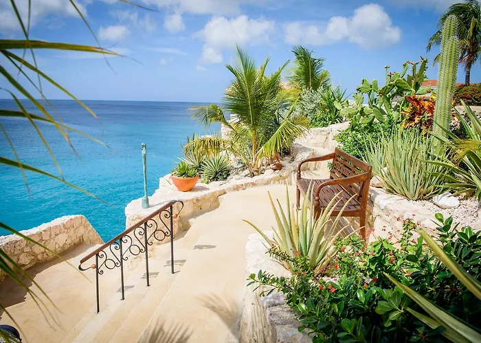 Lagun Blou Dive And Beach Resort