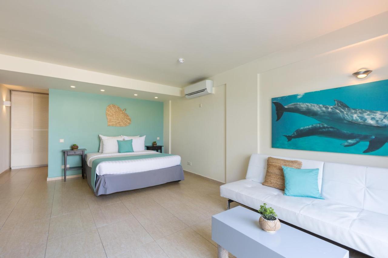 Dolphin & Wellness Curacao Hotel 3*