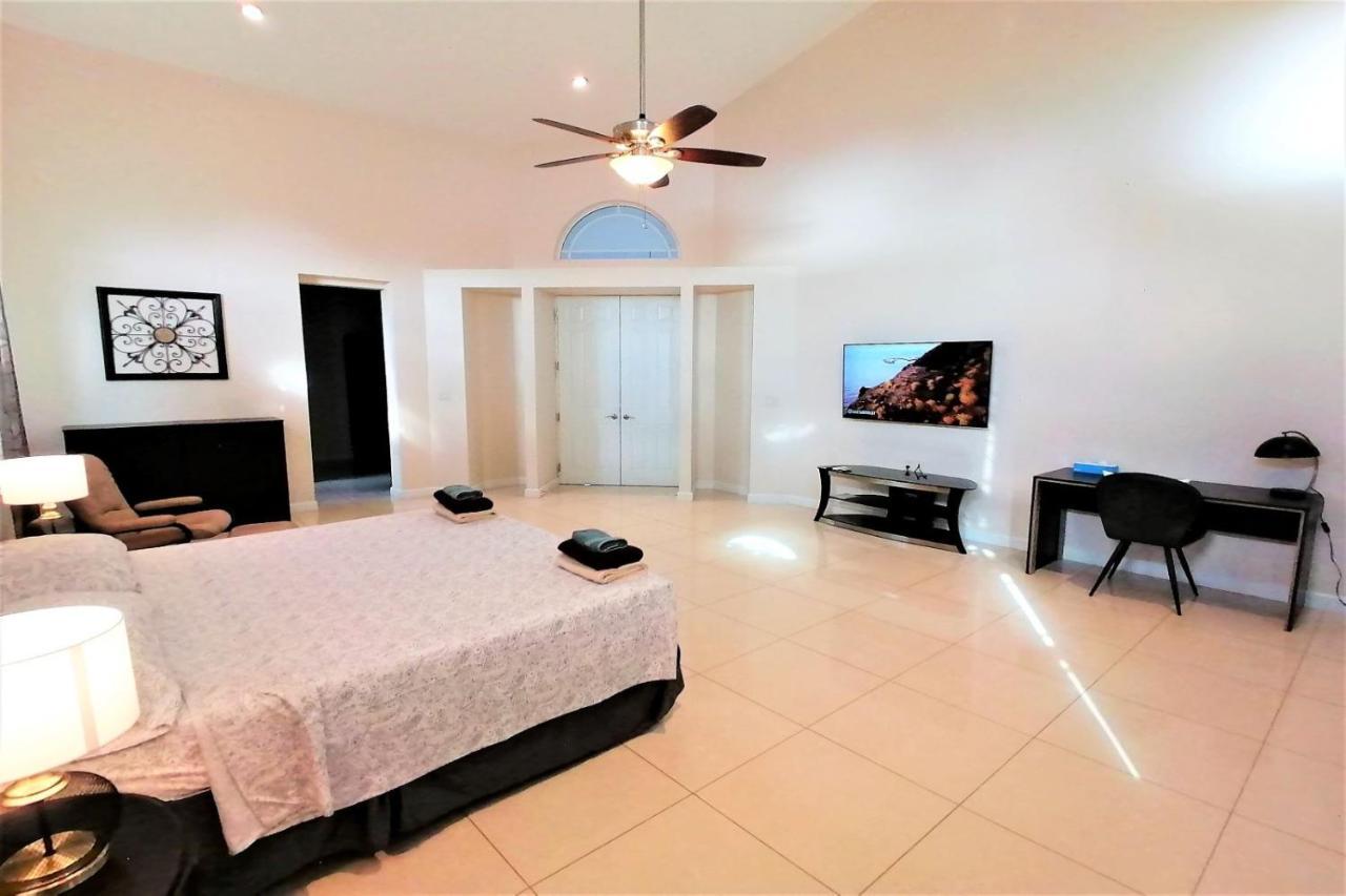 Magic Time - Oceanfront Villa