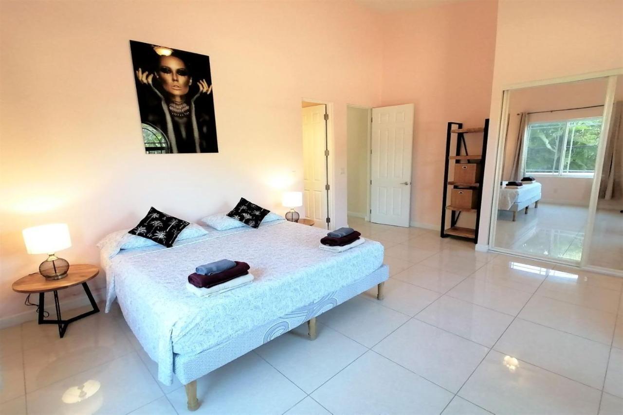 Villa Magic Time - Oceanfront Willibrordus