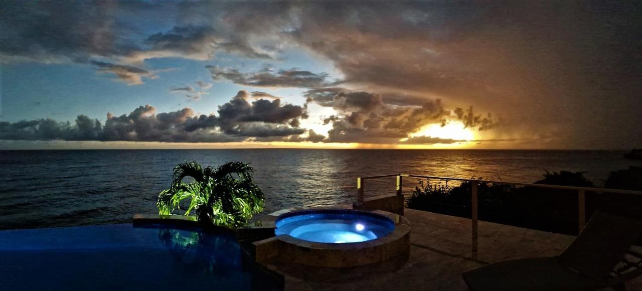 Villa Magic Time - Oceanfront Willibrordus