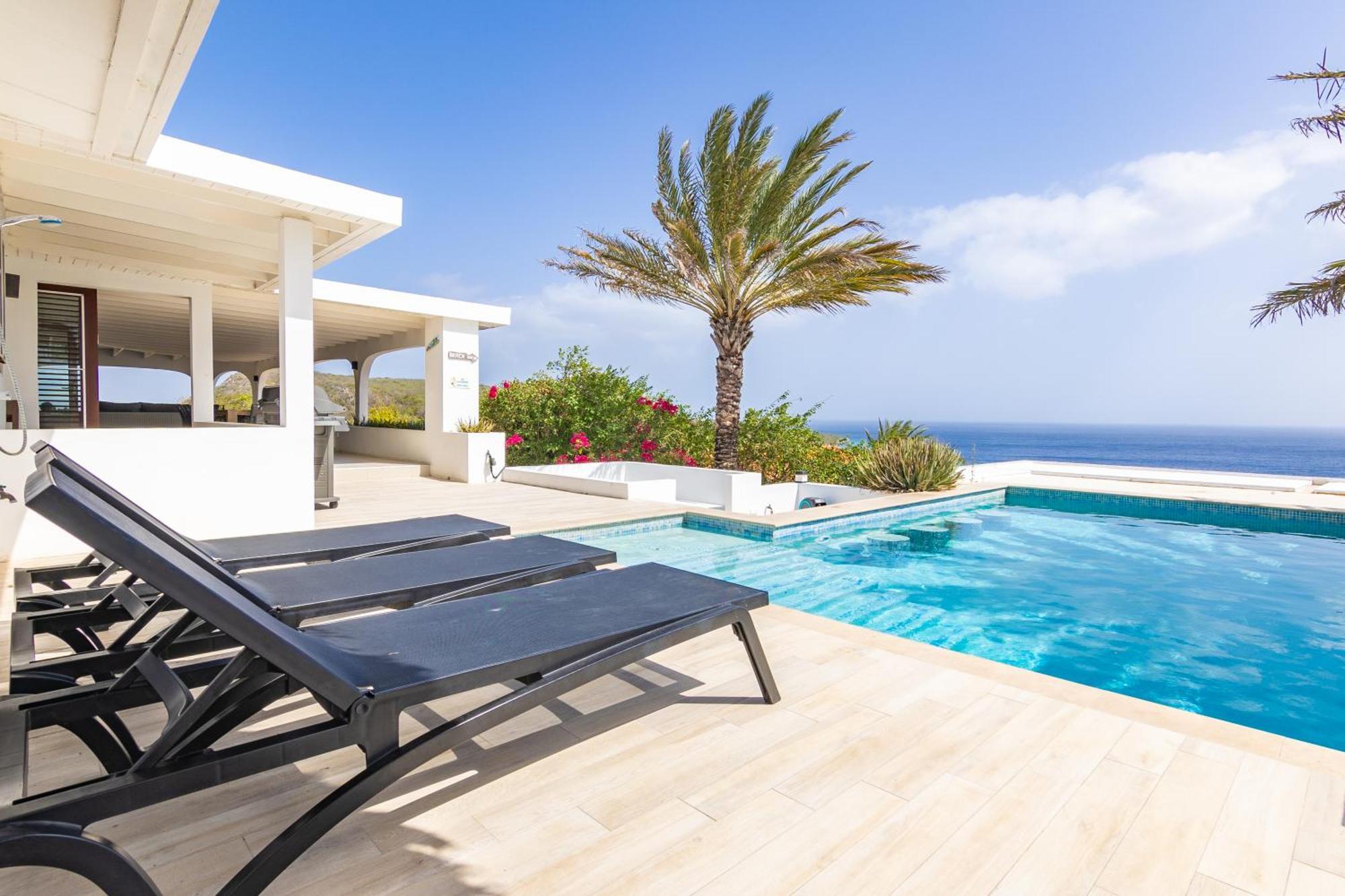 Exclusive 10-person Seaview In Cas Abou With Private And Pool Bar Villa Willibrordus