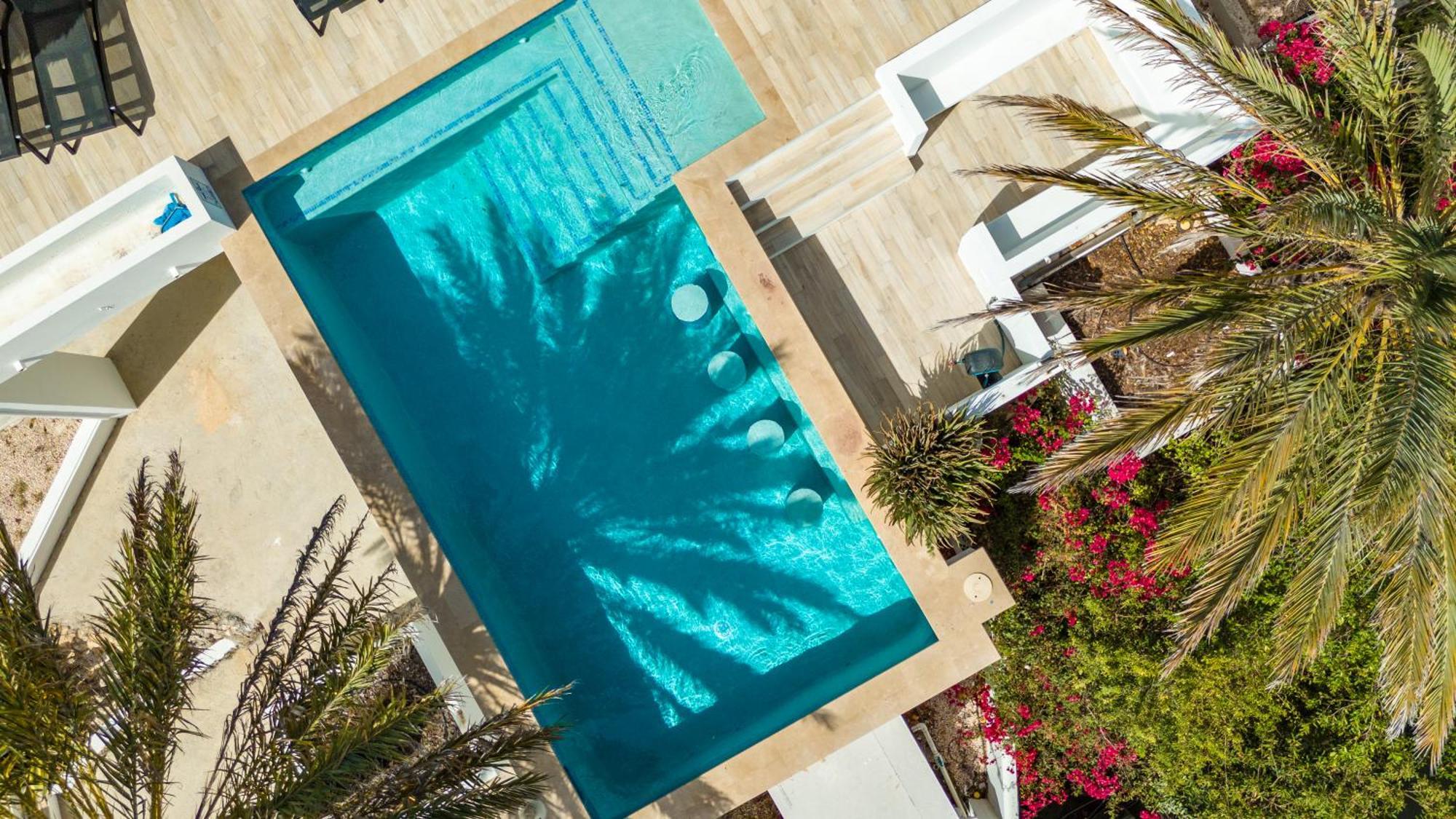Exclusive 10-person Seaview In Cas Abou With Private And Pool Bar *