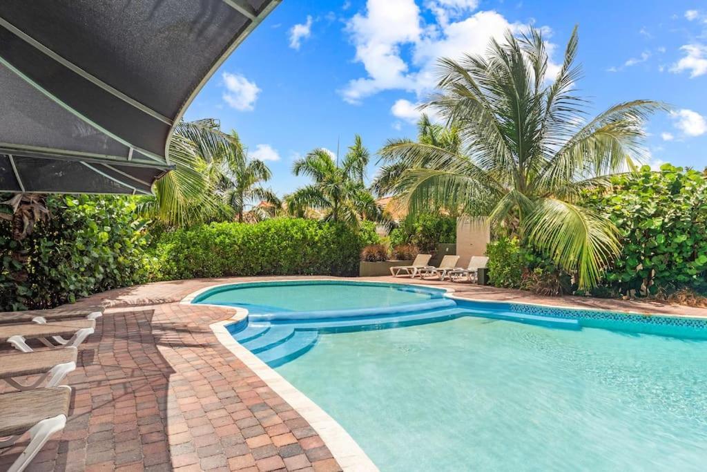 Vakantiewoning - Zwembad - Nabij Mambo Beach * Willemstad