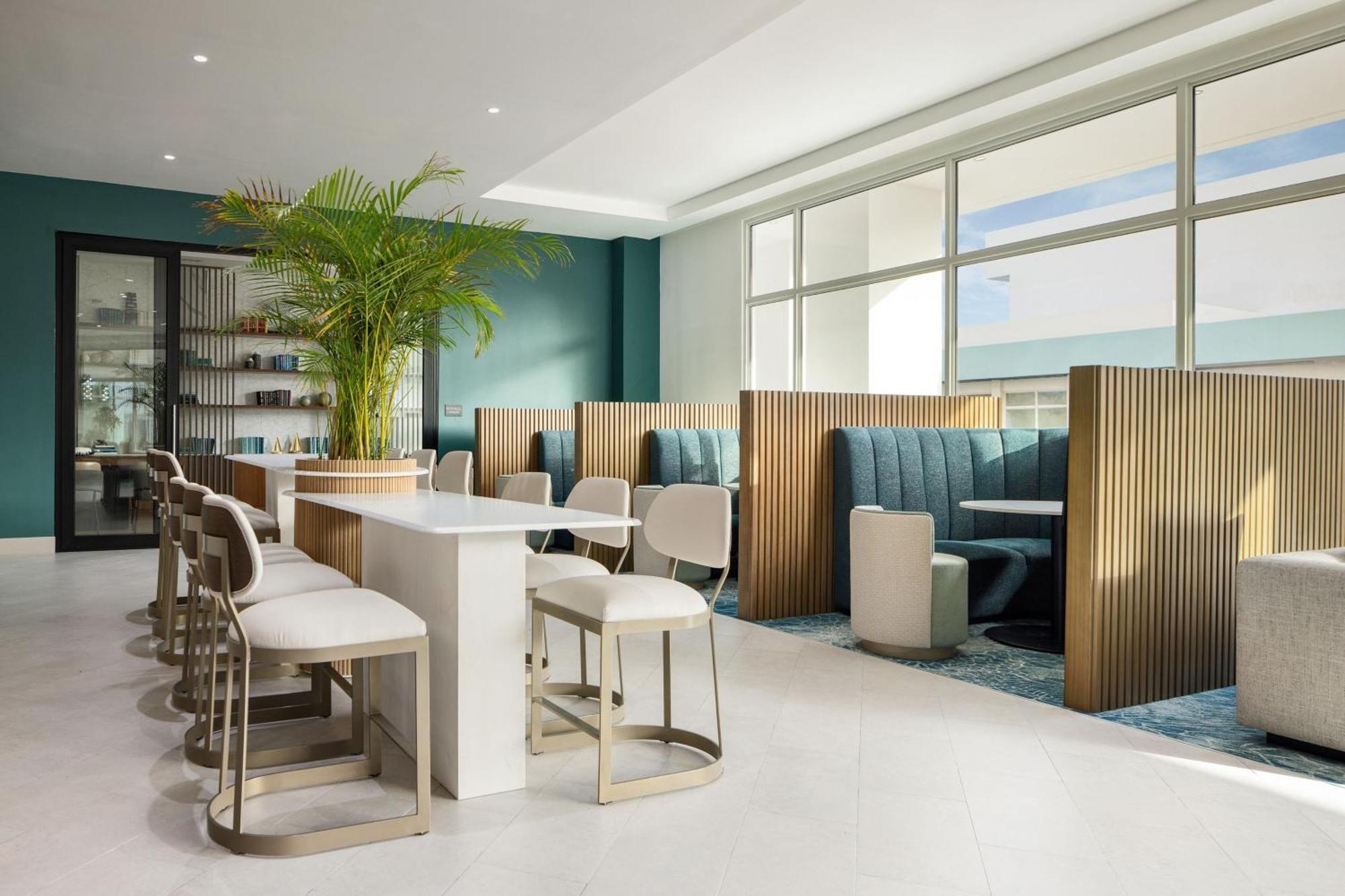 Hotel Courtyard By Marriott Curacao *