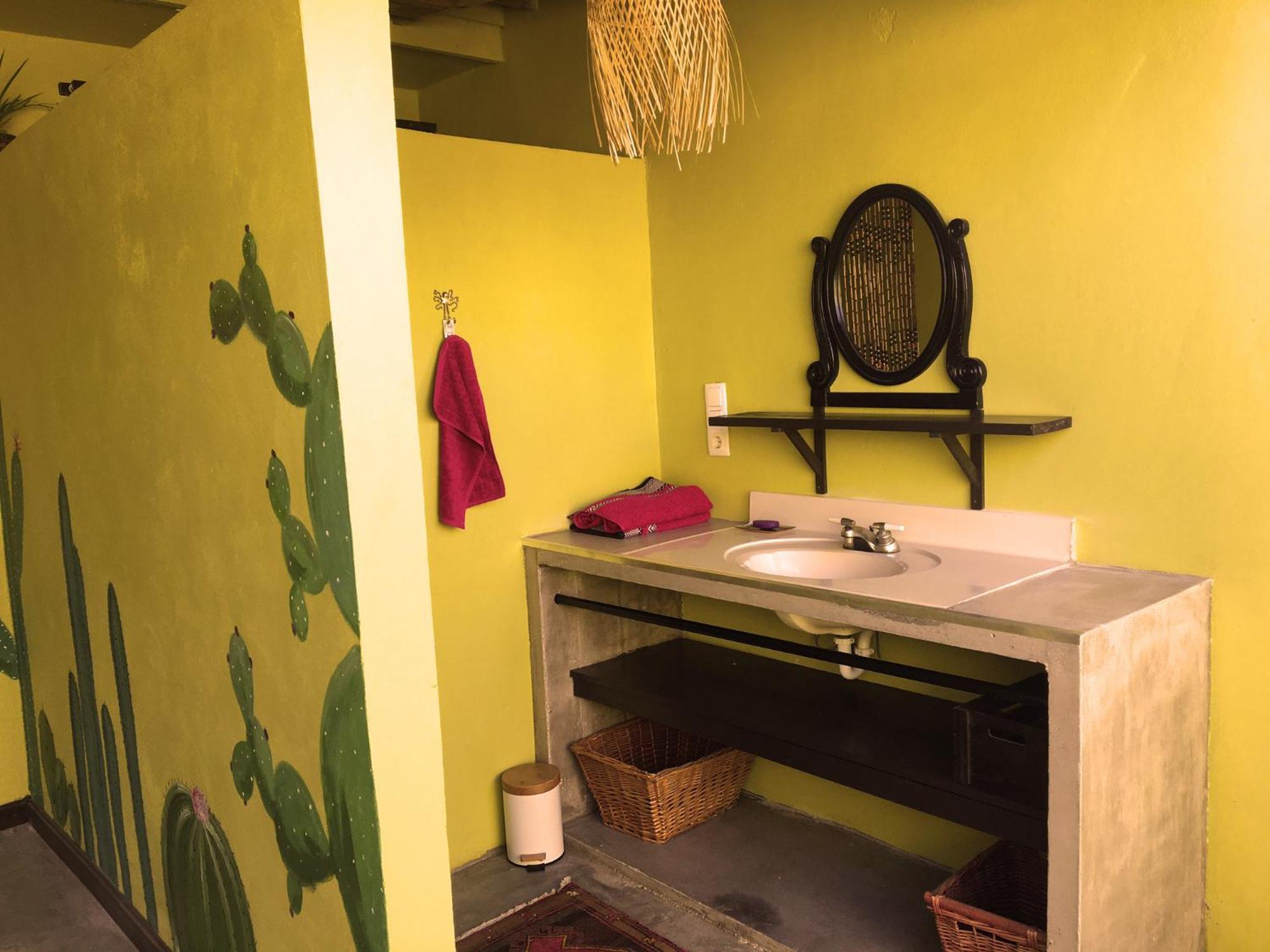 The Octopus Tropical Oasis Bed & Breakfast *
