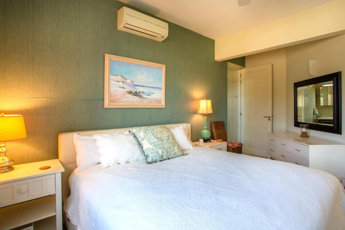 Luxe Penthouse Royal Palm Apartment
