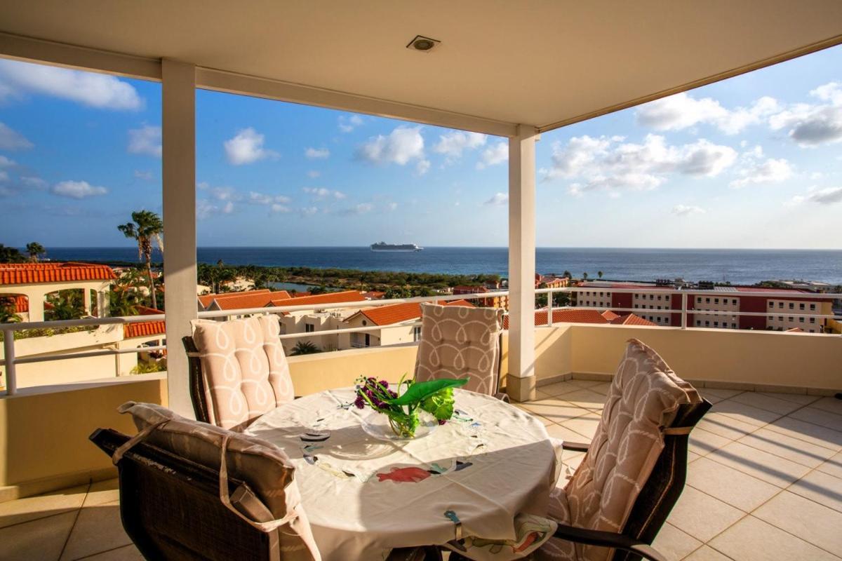 Luxe Penthouse Royal Palm Willemstad