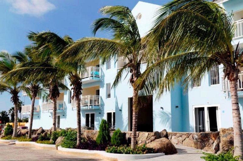 Dolphin & Wellness Curacao 3*