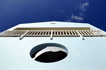 Dolphin & Wellness Curacao 3*