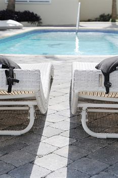 Dolphin & Wellness Curacao Hotel