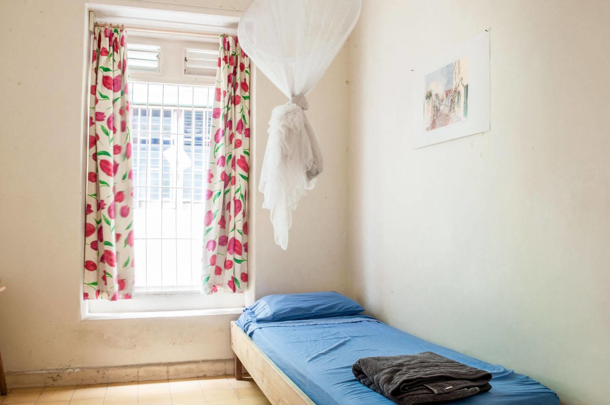 Poppy Guest house 2*
