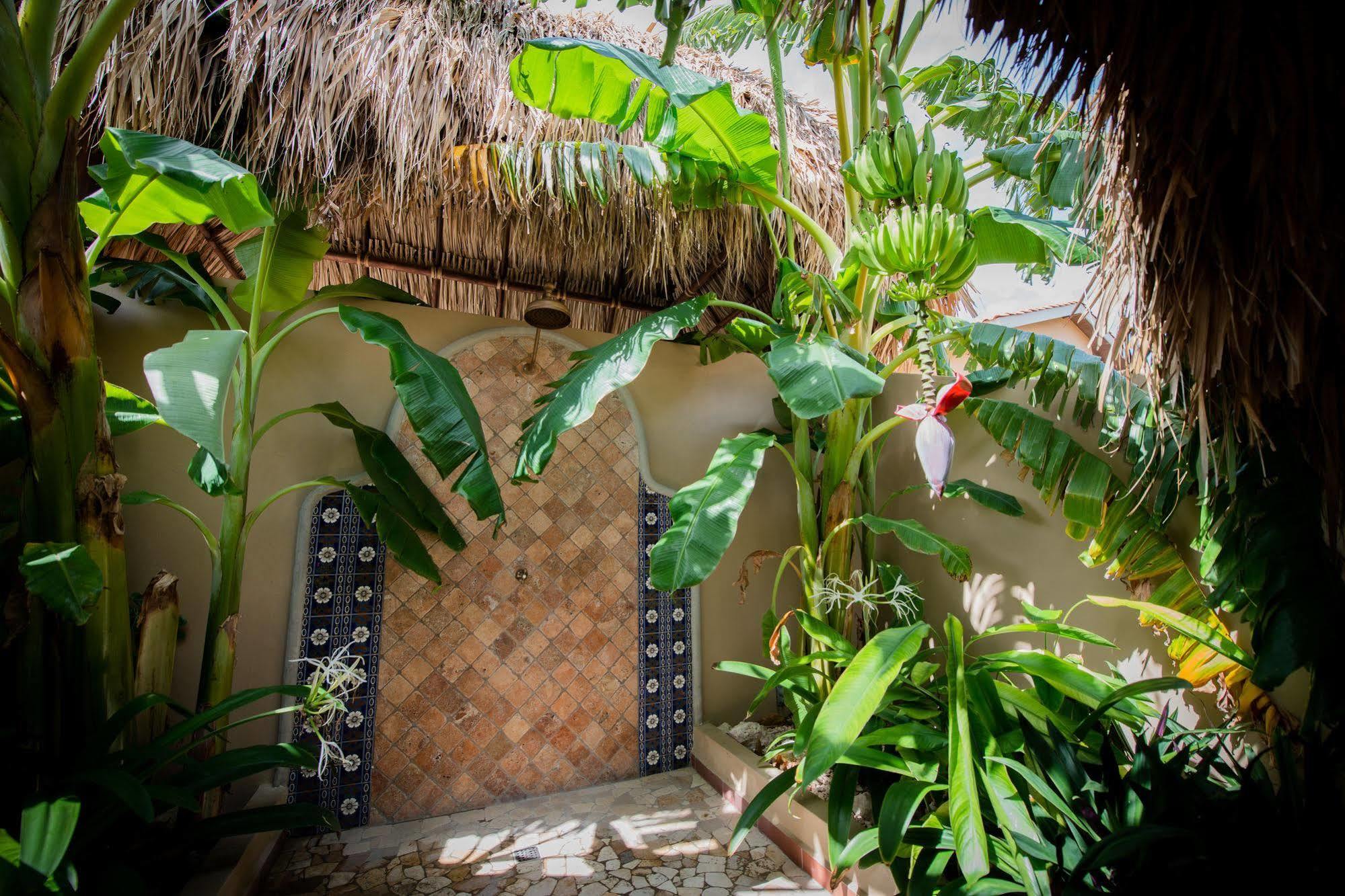 Lagun Blou Dive And Beach Resort *