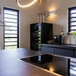 Stylish 3 Bedroom Villa With Ocean Views And Daily Maid Service