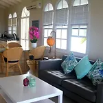 Gorgeous Apartment In Willemstad With Pool