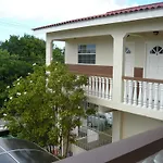 Roxsha Apartments