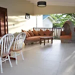 Carawara Apartment