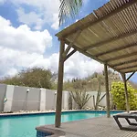 Bantopa Apartments