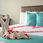 Hector Suites & Beach Hotel