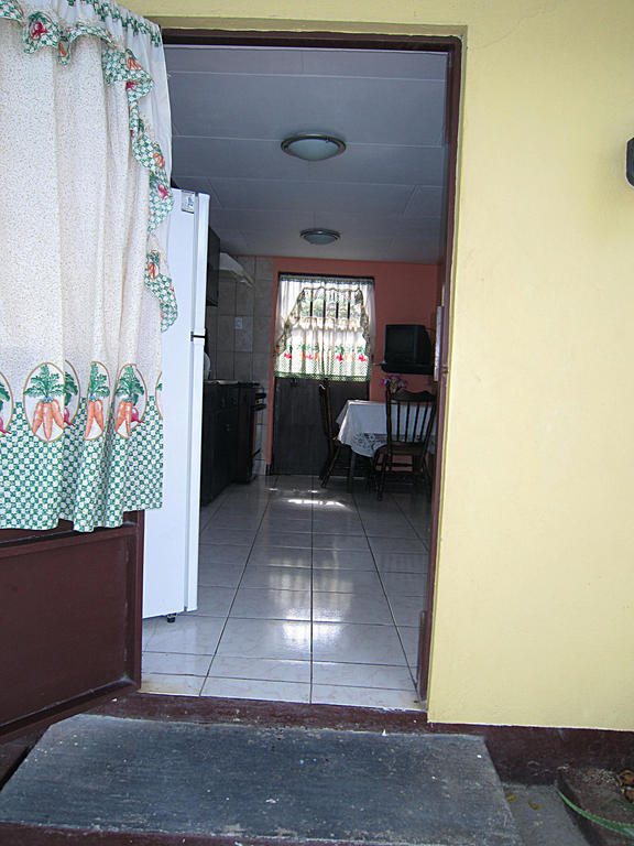 Hotel Cecil Paradise