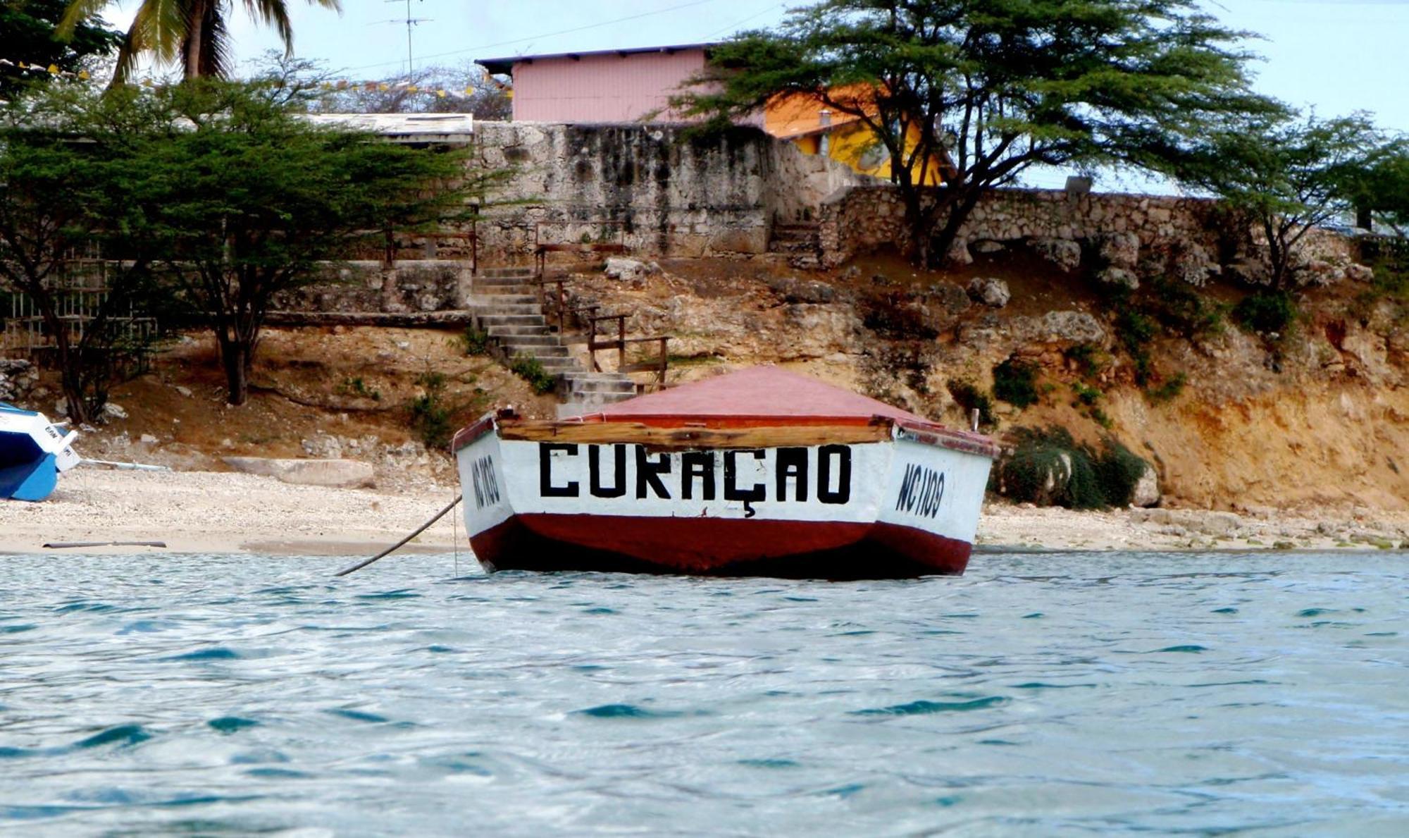 Dolphins Jump@curacao Ocean Apartment Willemstad