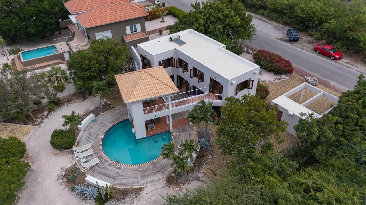 Coral Estate 19 - Architectural Eye-catcher With Private Pool Villa Willibrordus