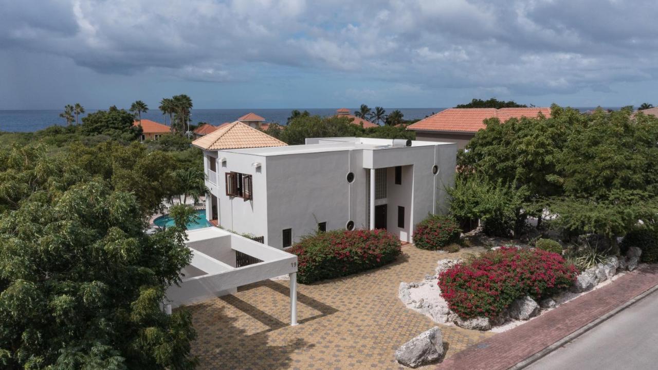 Villa Coral Estate 19 - Architectural Eye-catcher With Private Pool Willibrordus