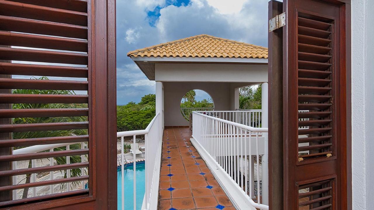 Coral Estate 19 - Architectural Eye-catcher With Private Pool Villa Willibrordus